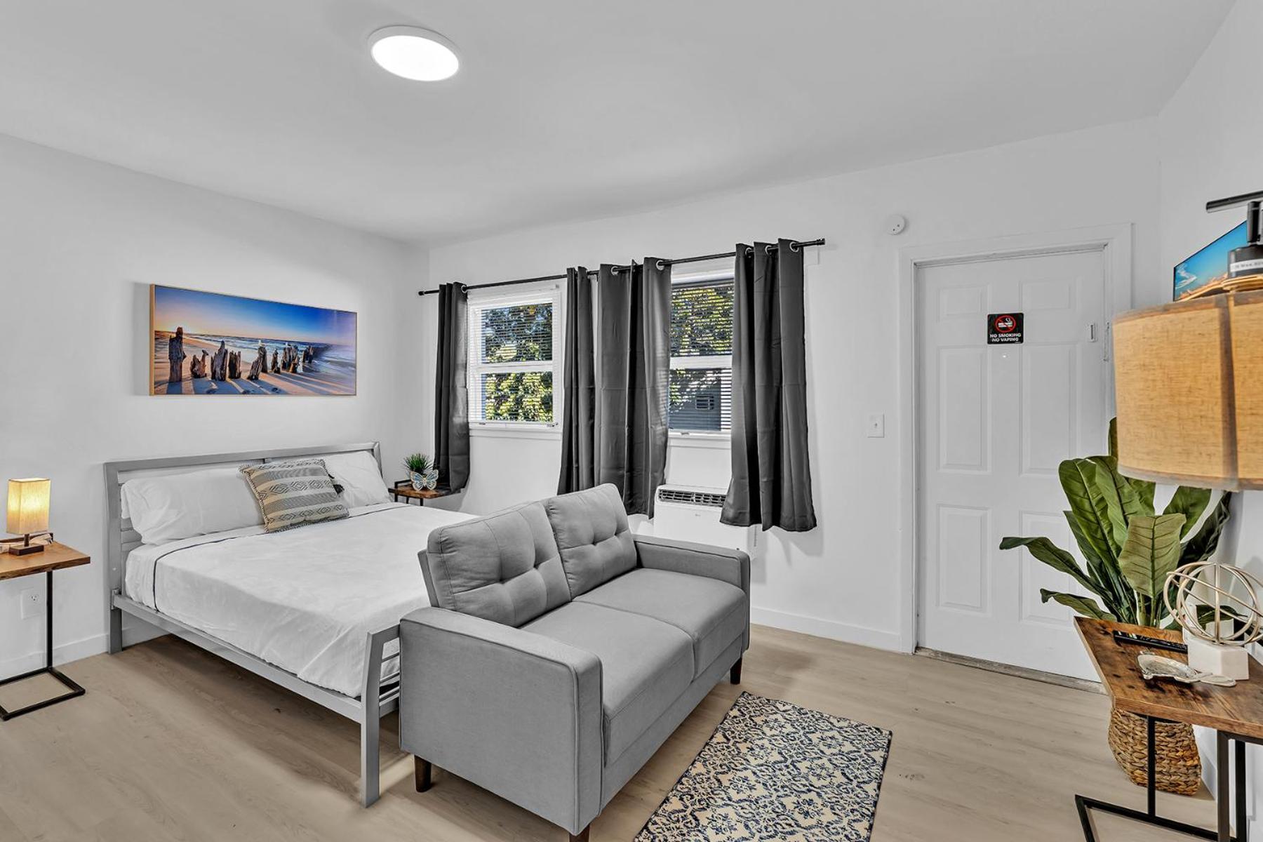 Young Circle & Hollywood Blvd Posh Studio Suite Extérieur photo