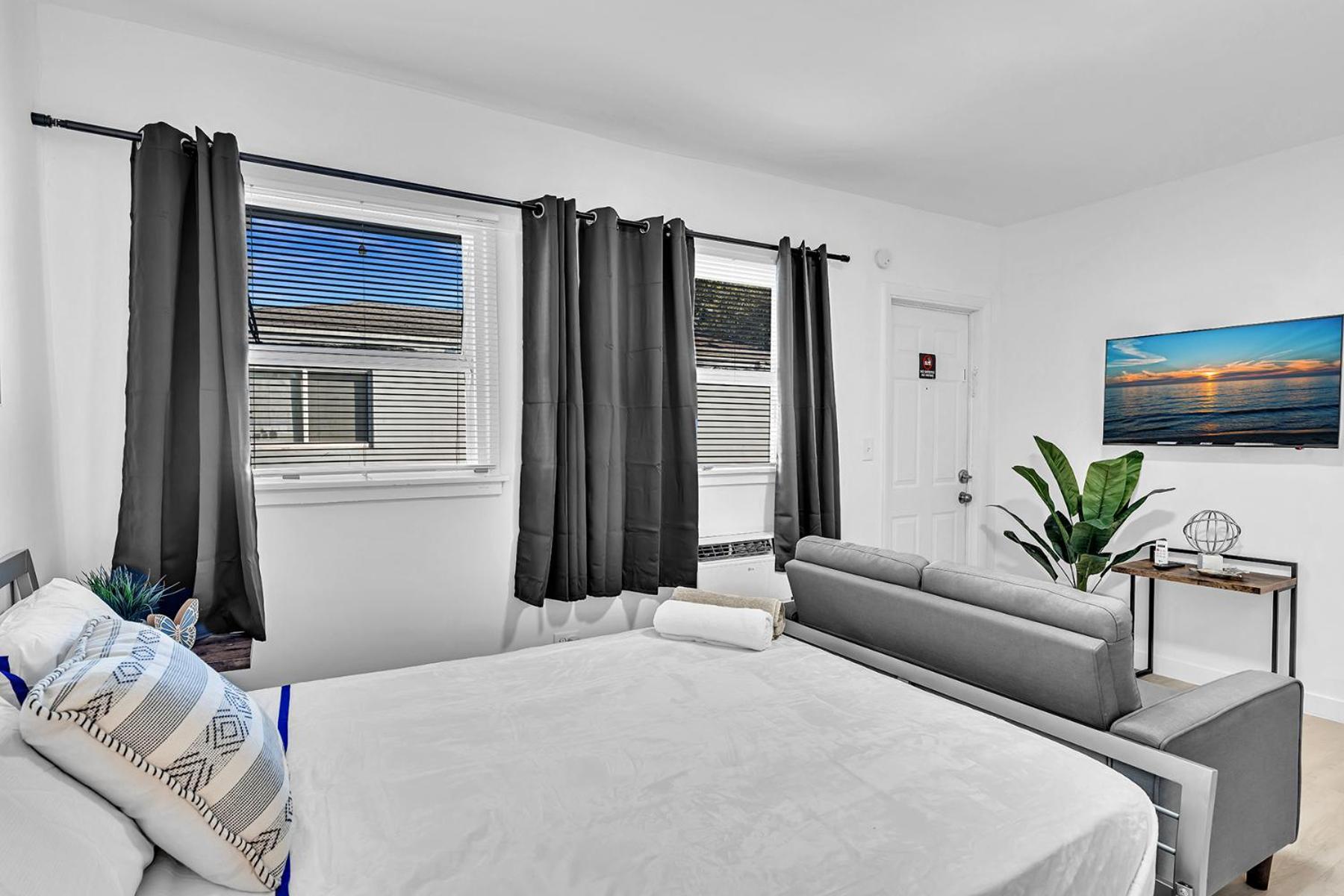 Young Circle & Hollywood Blvd Posh Studio Suite Extérieur photo