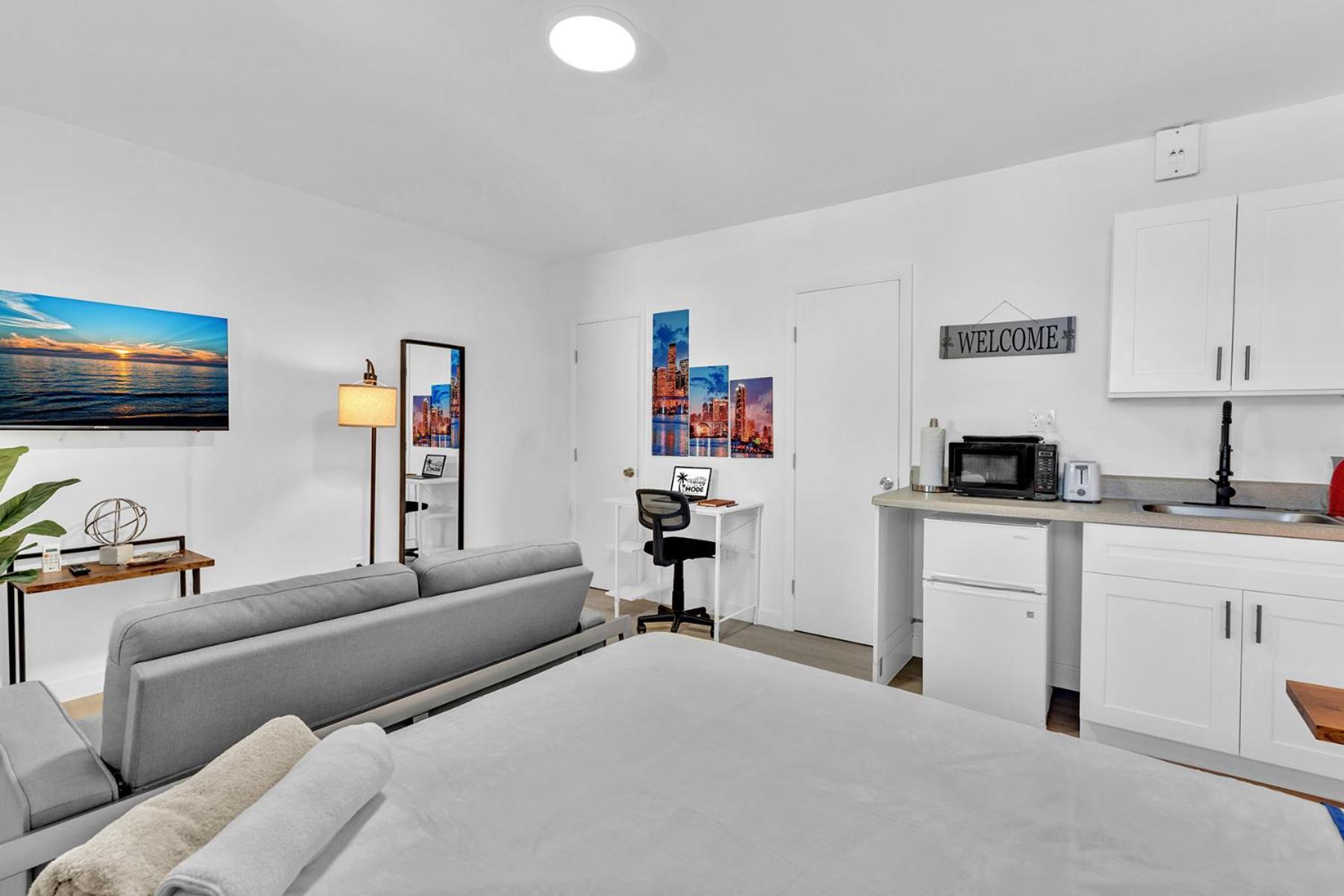 Young Circle & Hollywood Blvd Posh Studio Suite Extérieur photo
