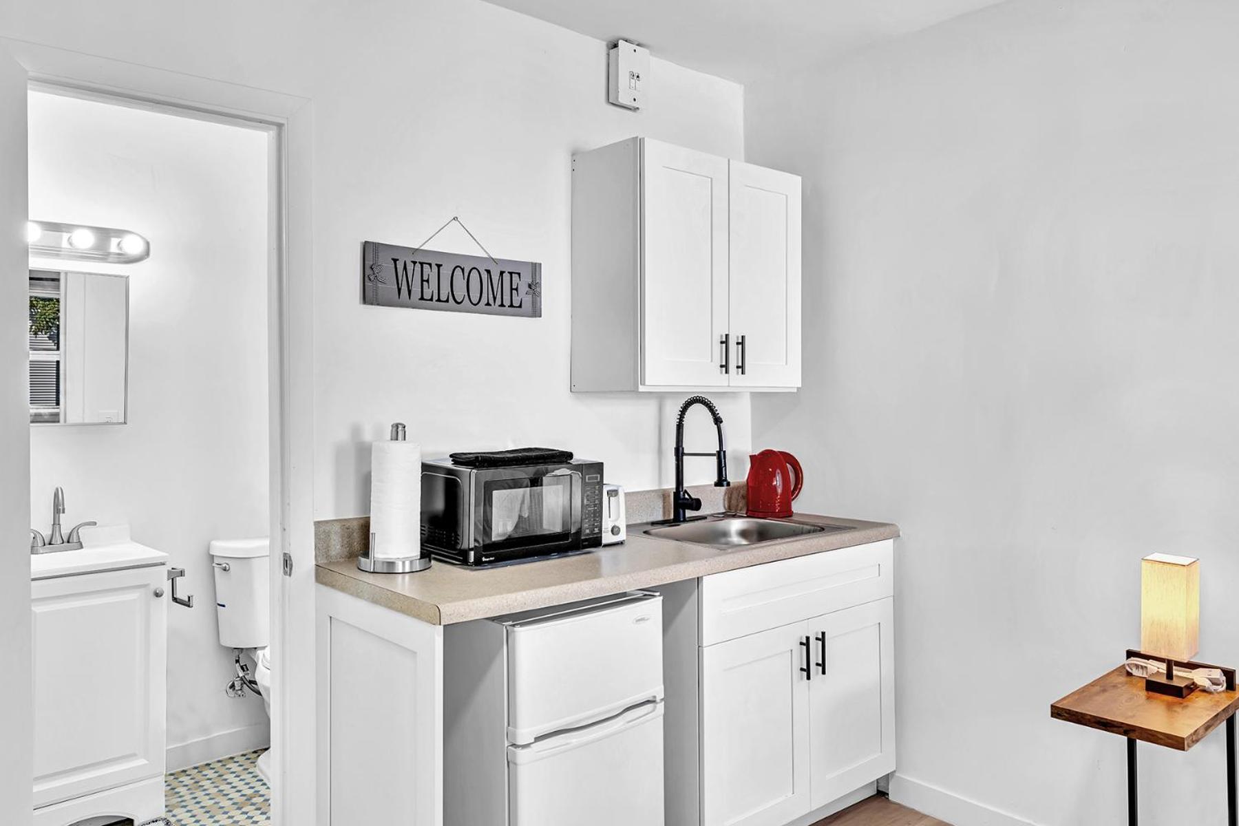 Young Circle & Hollywood Blvd Posh Studio Suite Extérieur photo